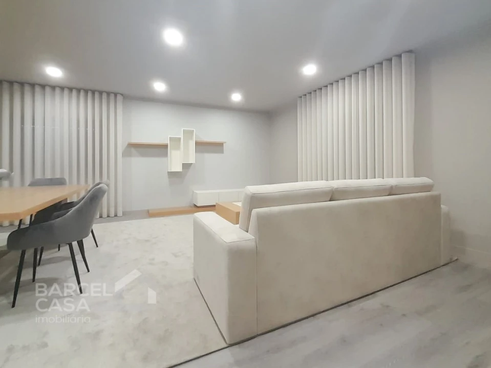 Moradia T5 para Venda em Campo e Tamel (São Pedro Fins) Foto 8