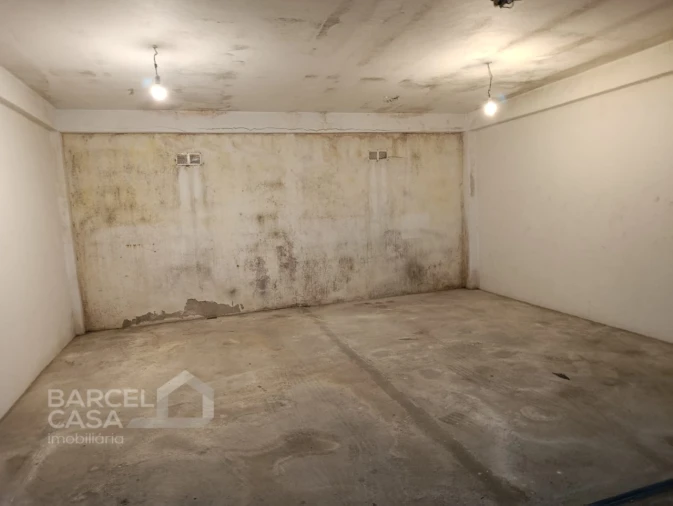 Garagem para Venda em Galegos (São Martinho) Foto 2