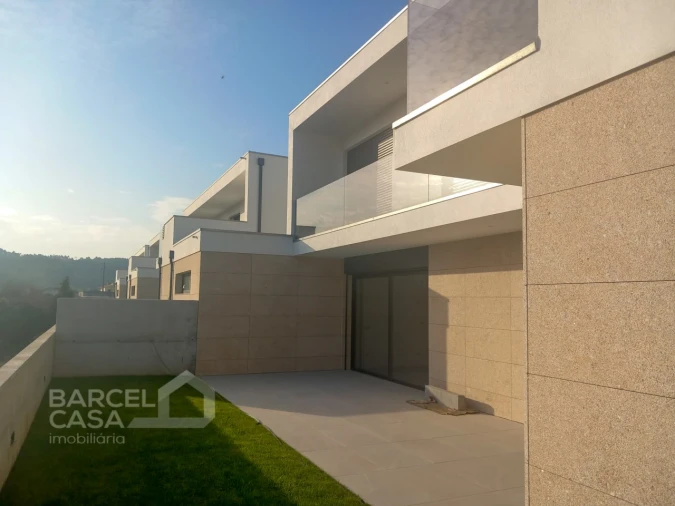 Moradia T3 para Venda em Abade de Neiva Foto 8