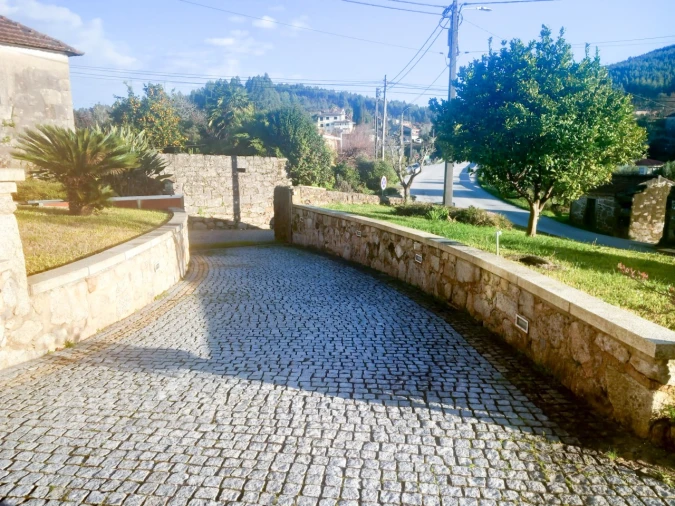 Moradia T2 para Venda em Vila Cova e Feitos Foto 3