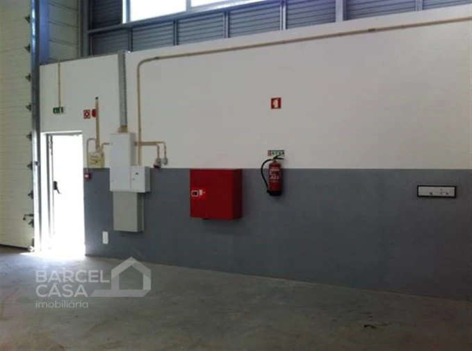 Armazém para Arrendamento em Varzea Foto 6