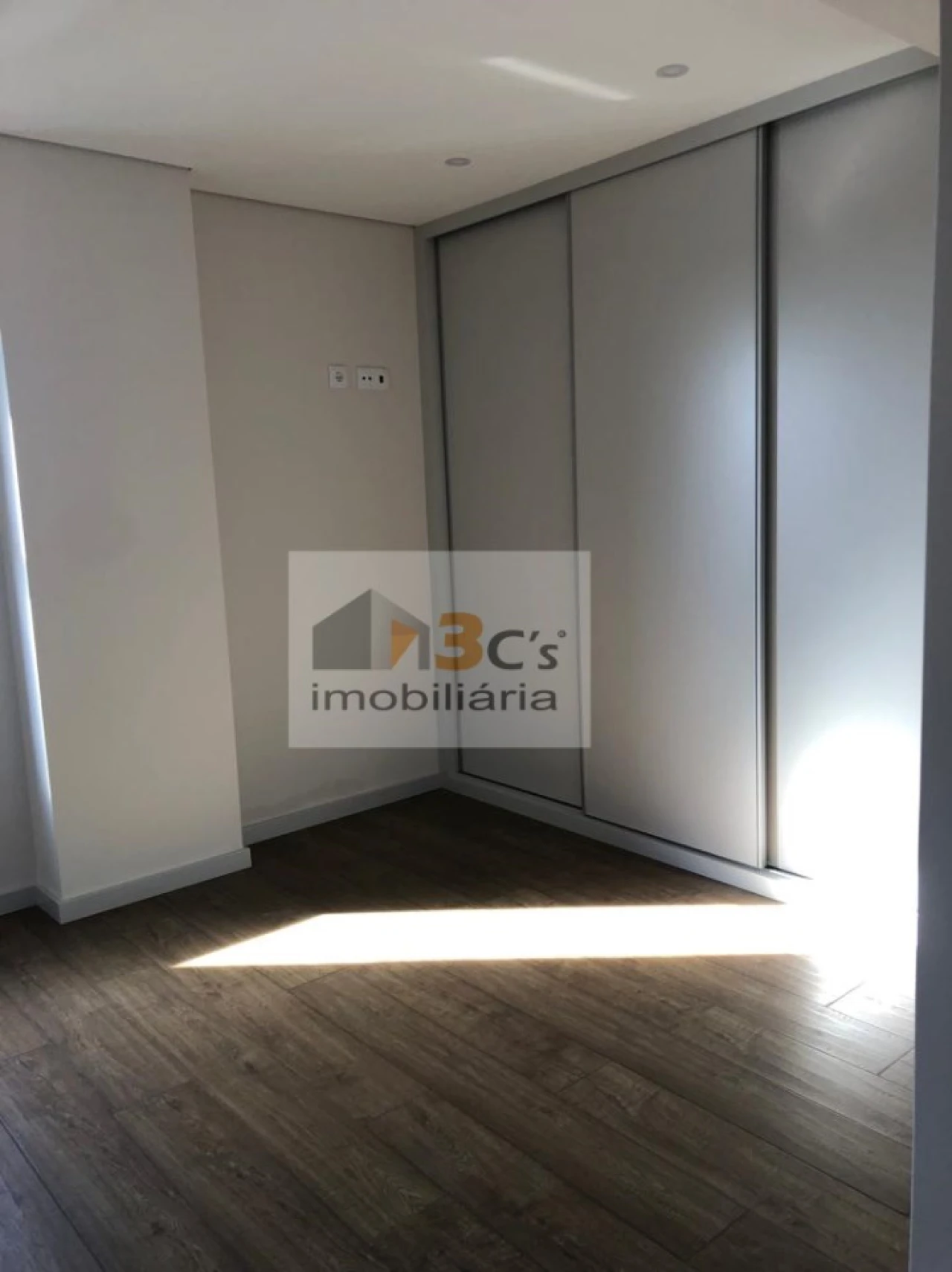 Apartamento T3 para Venda em Lordelo do Ouro e Massarelos Foto 11