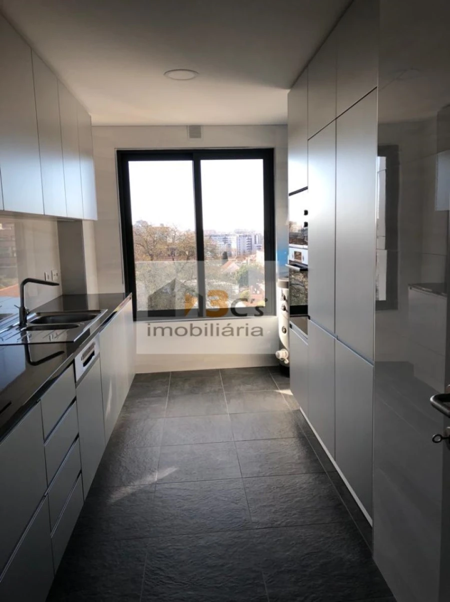 Apartamento T3 para Venda em Lordelo do Ouro e Massarelos Foto 7