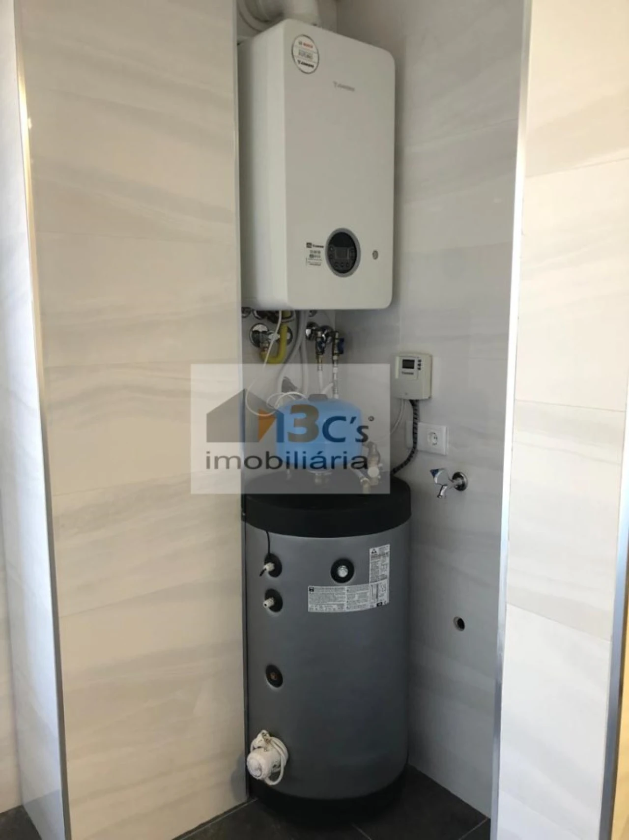 Apartamento T3 para Venda em Lordelo do Ouro e Massarelos Foto 13