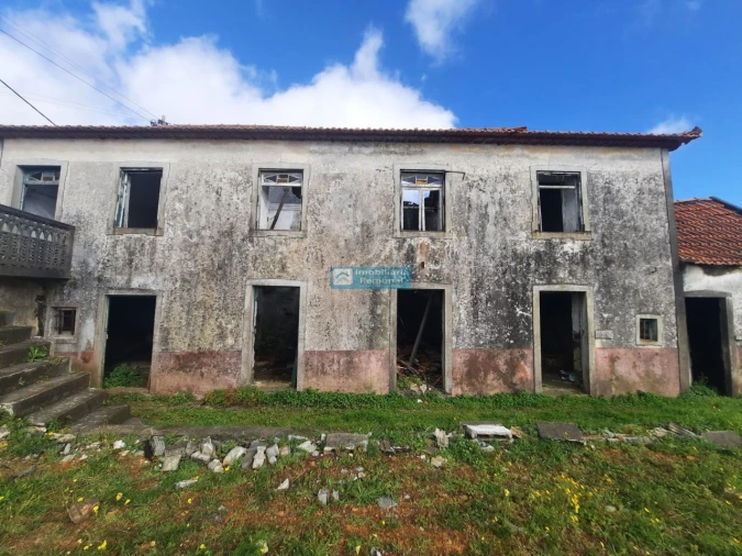 Moradia T8 para Venda em Prazeres Foto 4