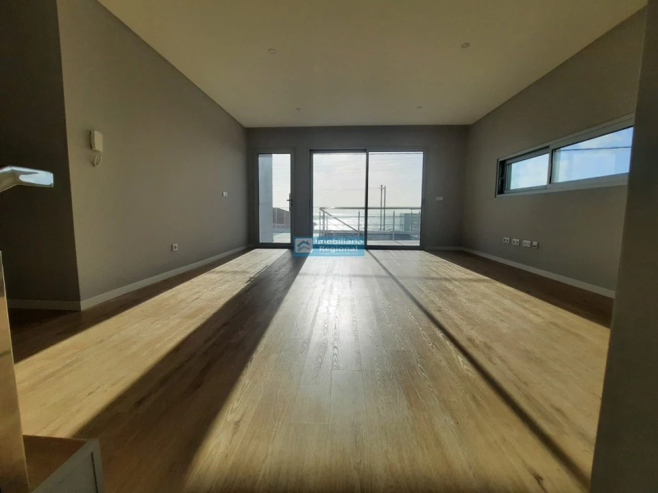 Moradia T4 para Venda em Paul do Mar Foto 11