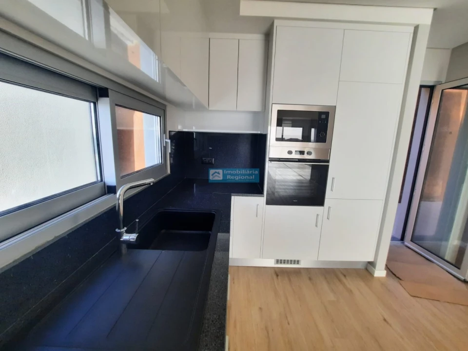 Moradia T4 para Venda em Paul do Mar Foto 14