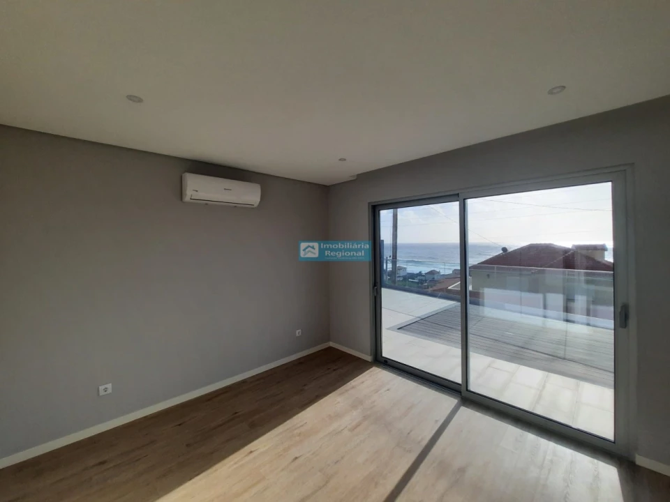 Moradia T4 para Venda em Paul do Mar Foto 19