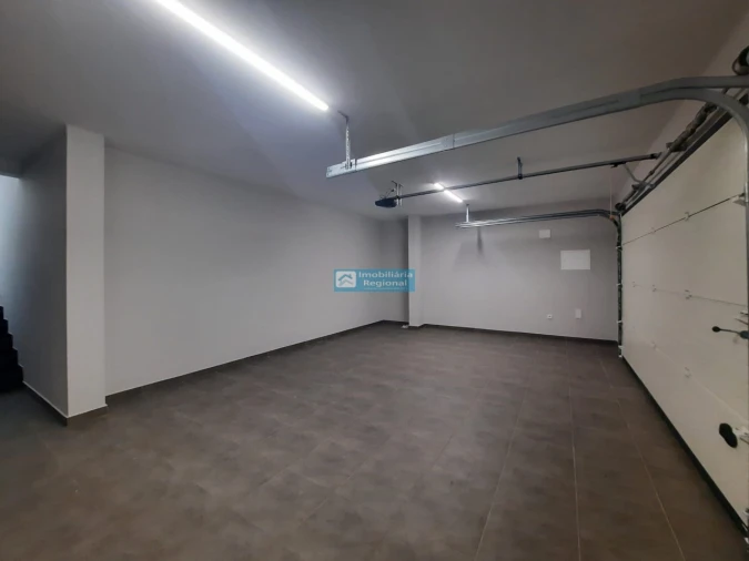 Moradia T4 para Venda em Paul do Mar Foto 28