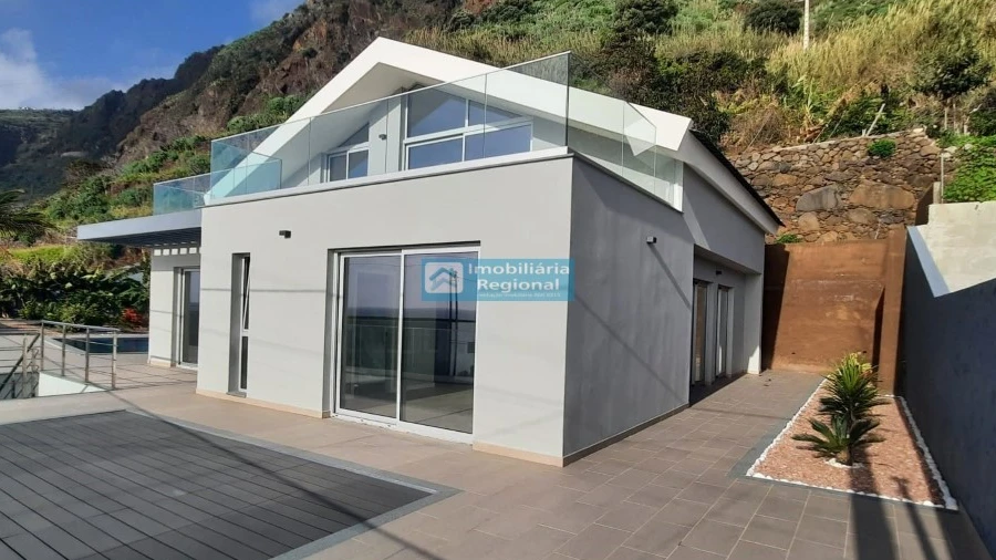 Moradia T4 para Venda em Paul do Mar
