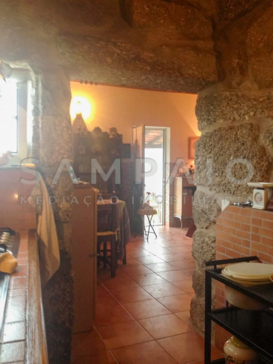 Moradia T3 para Venda em Santa Cruz do Douro e São Tomé de Covelas Foto 18