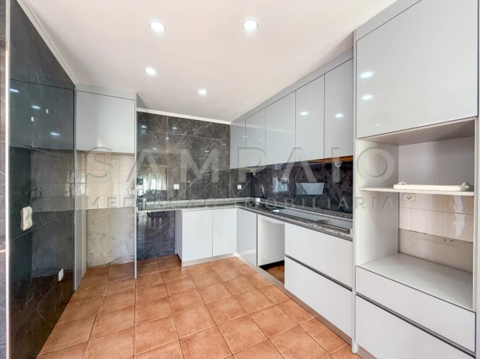 Moradia T3 para Venda em Fânzeres e São Pedro da Cova Foto 7