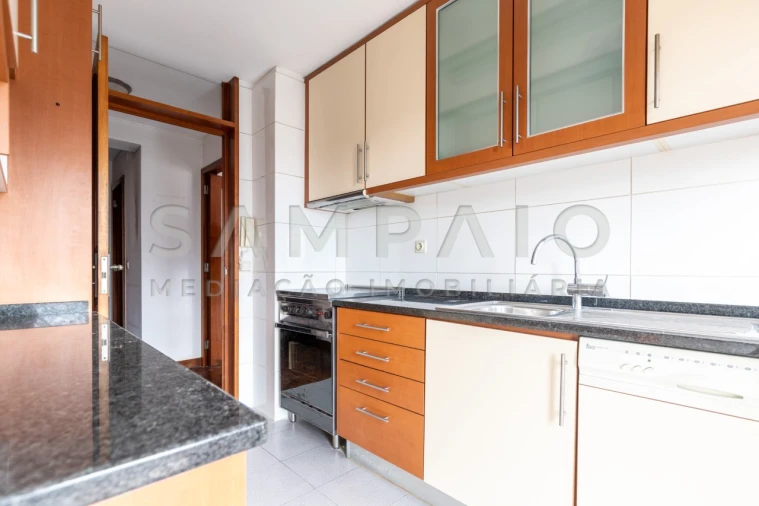 Apartamento T3 para Venda em São Mamede de Infesta e Senhora da Hora Foto 4