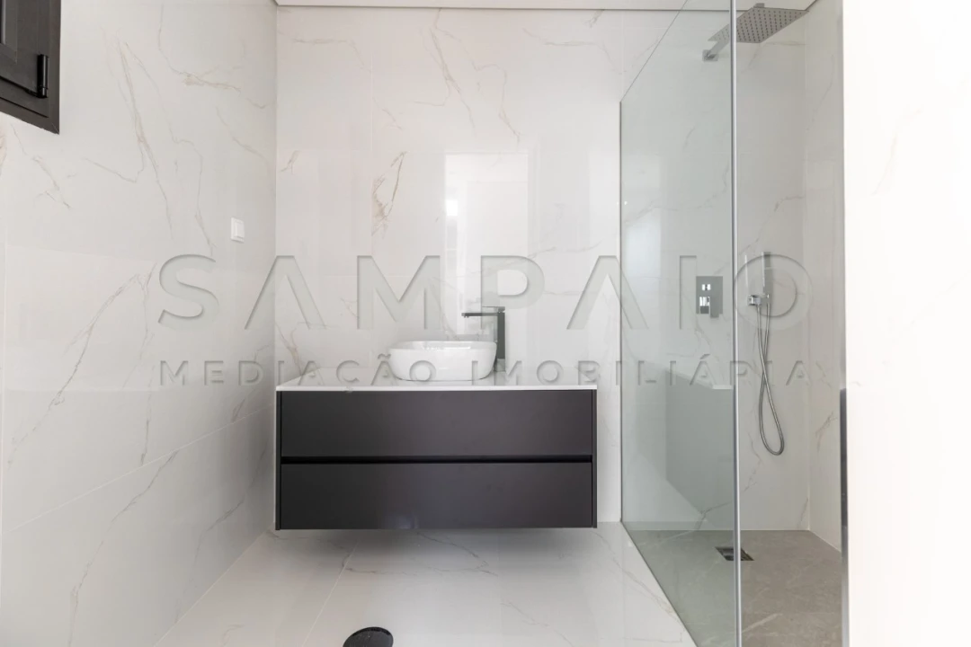 Moradia T3 para Venda em Fânzeres e São Pedro da Cova Foto 31