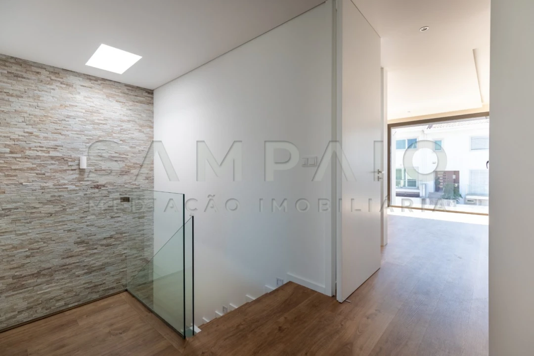 Moradia T3 para Venda em Fânzeres e São Pedro da Cova Foto 60