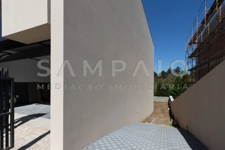 Moradia T3 para Venda em Fânzeres e São Pedro da Cova Foto 8