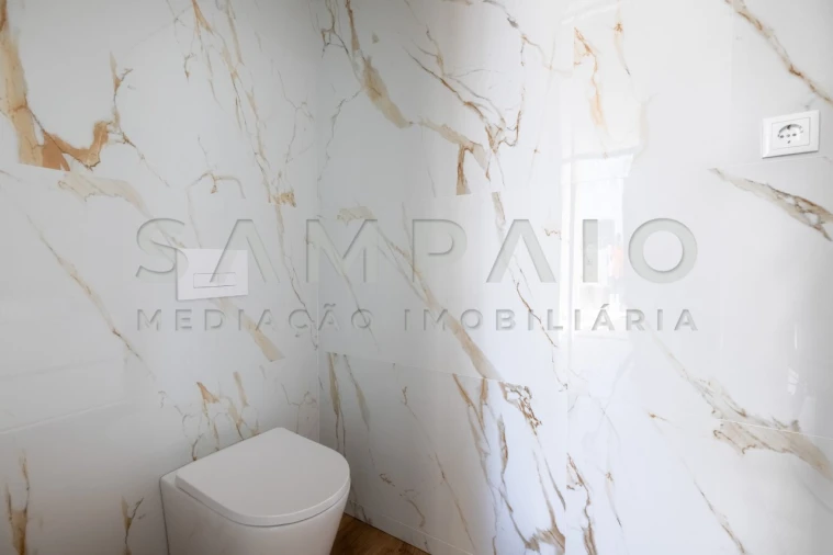 Moradia T3 para Venda em Fânzeres e São Pedro da Cova Foto 13