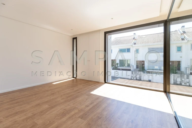 Moradia T3 para Venda em Fânzeres e São Pedro da Cova Foto 35