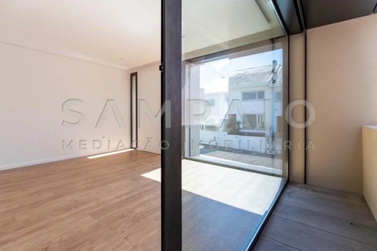 Moradia T3 para Venda em Fânzeres e São Pedro da Cova Foto 38