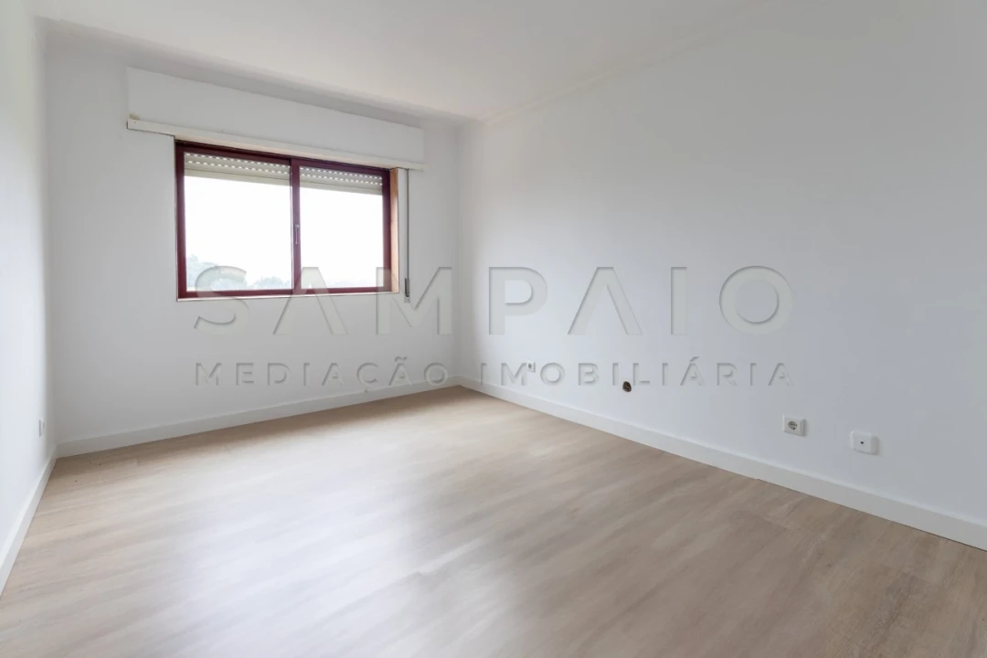 Apartamento T2 para Venda em Rio Tinto Foto 9