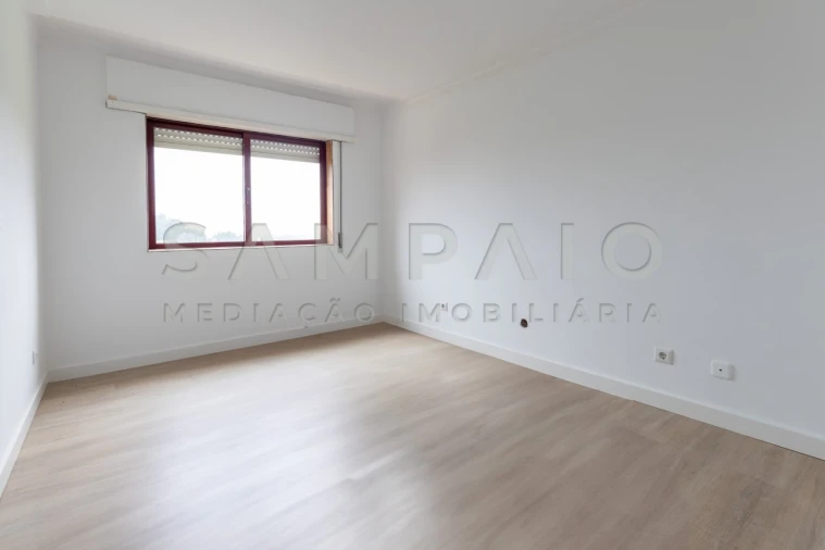 Apartamento T2 para Venda em Rio Tinto Foto 9