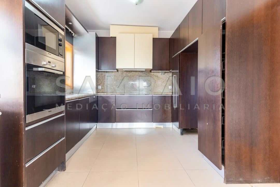 Moradia T4 para Venda em Gondomar (São Cosme), Valbom e Jovim Foto 13