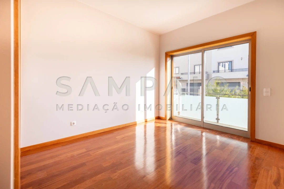 Moradia T4 para Venda em Gondomar (São Cosme), Valbom e Jovim Foto 31