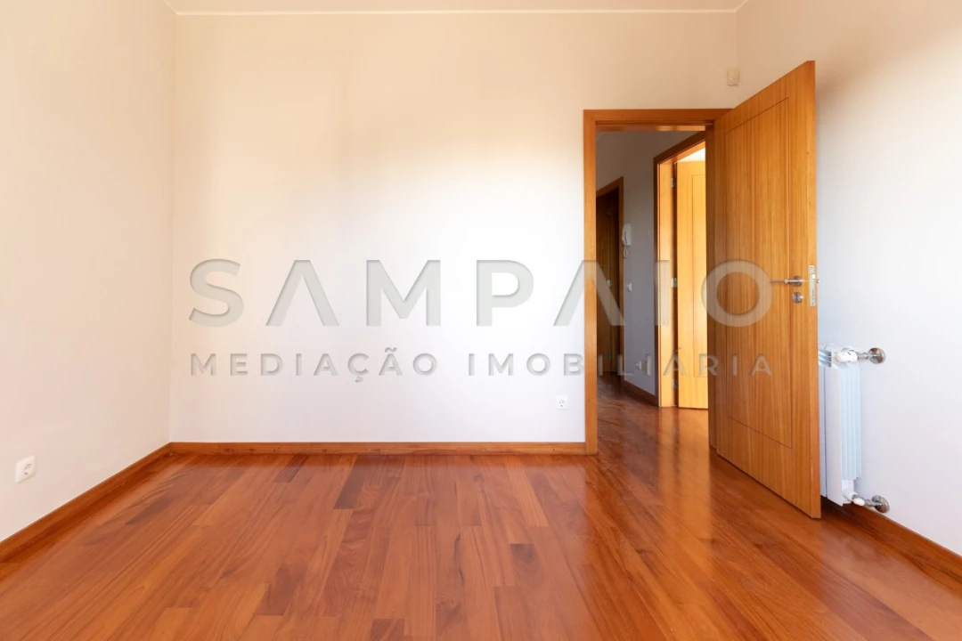 Moradia T4 para Venda em Gondomar (São Cosme), Valbom e Jovim Foto 35