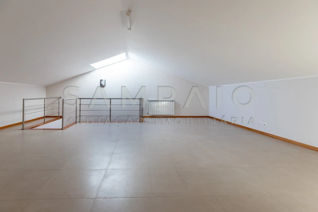 Moradia T4 para Venda em Gondomar (São Cosme), Valbom e Jovim Foto 37