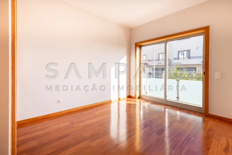 Moradia T4 para Venda em Gondomar (São Cosme), Valbom e Jovim Foto 31