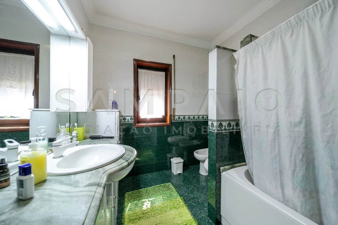 Moradia T6 para Venda em Gondomar (São Cosme), Valbom e Jovim Foto 16