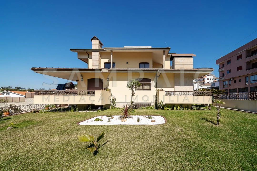 Moradia T6 para Venda em Gondomar (São Cosme), Valbom e Jovim Foto 88