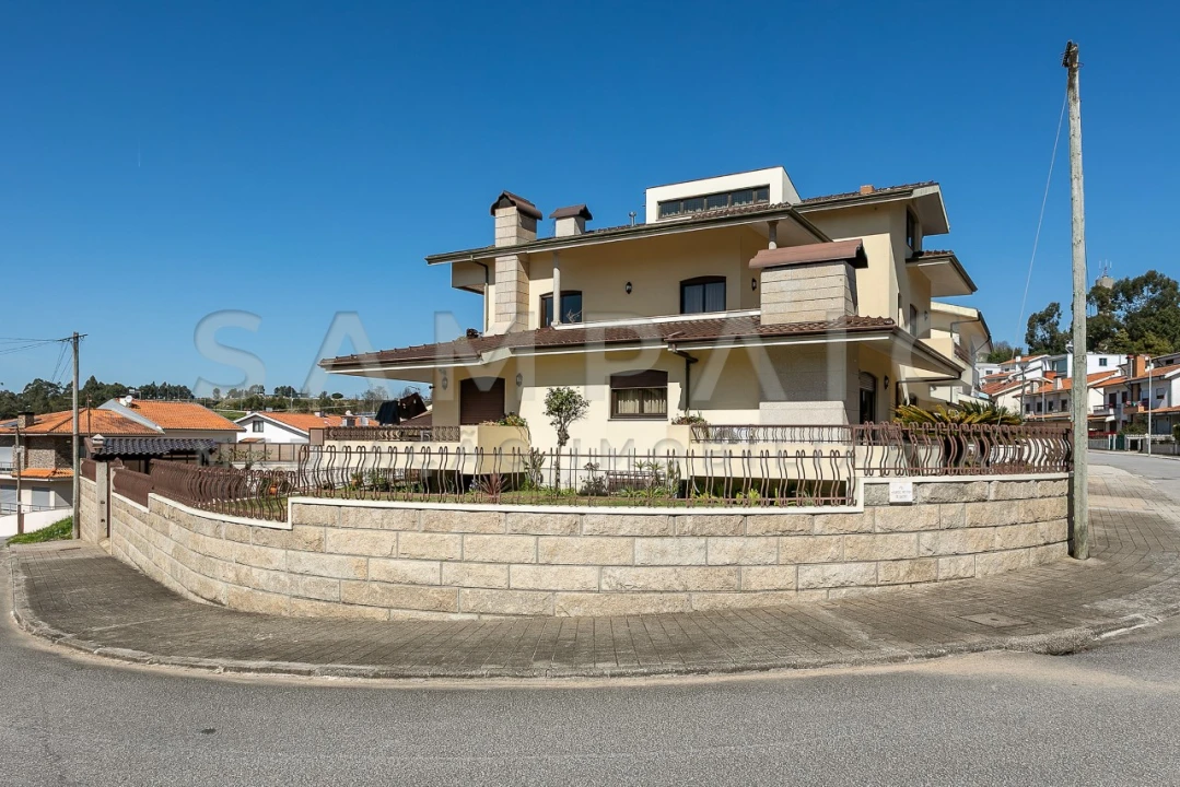 Moradia T6 para Venda em Gondomar (São Cosme), Valbom e Jovim Foto 94