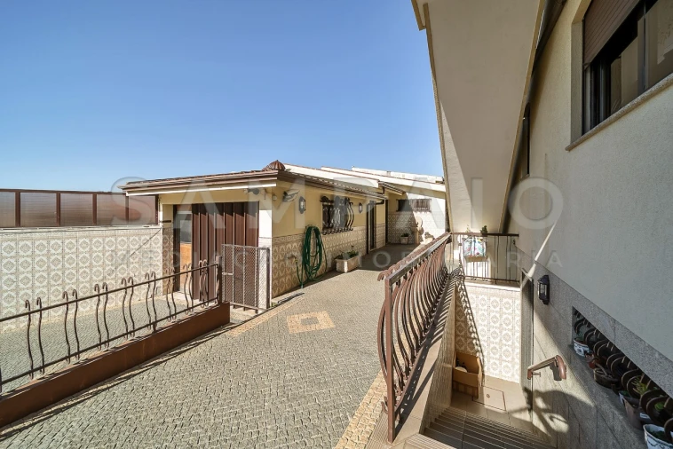 Moradia T6 para Venda em Gondomar (São Cosme), Valbom e Jovim Foto 90