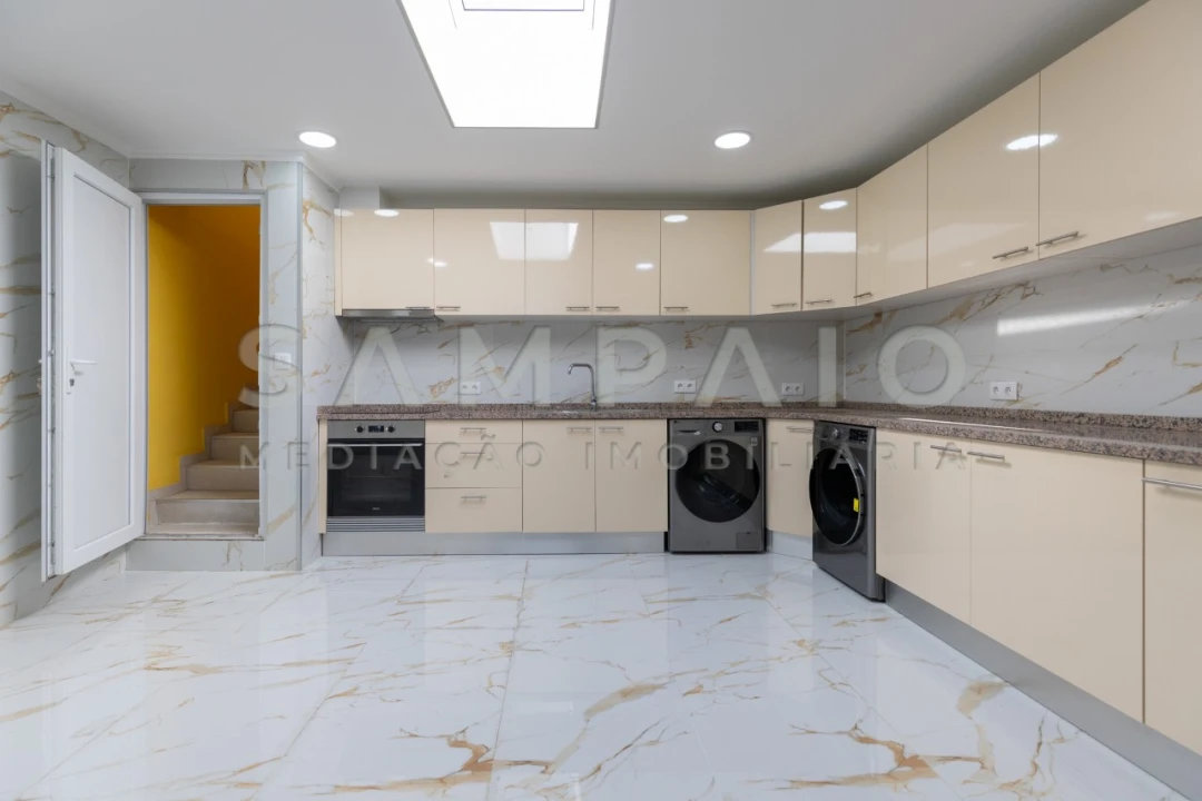 Moradia T4 para Venda em Campanhã Foto 15