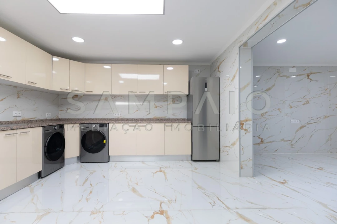 Moradia T4 para Venda em Campanhã Foto 18