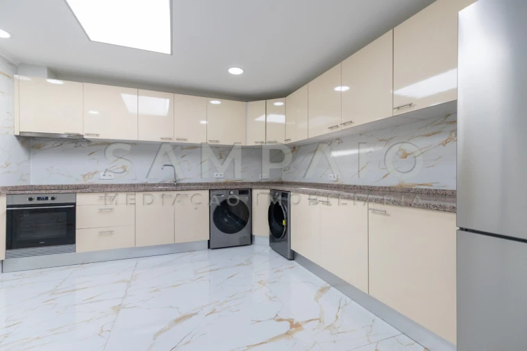 Moradia T4 para Venda em Campanhã Foto 16