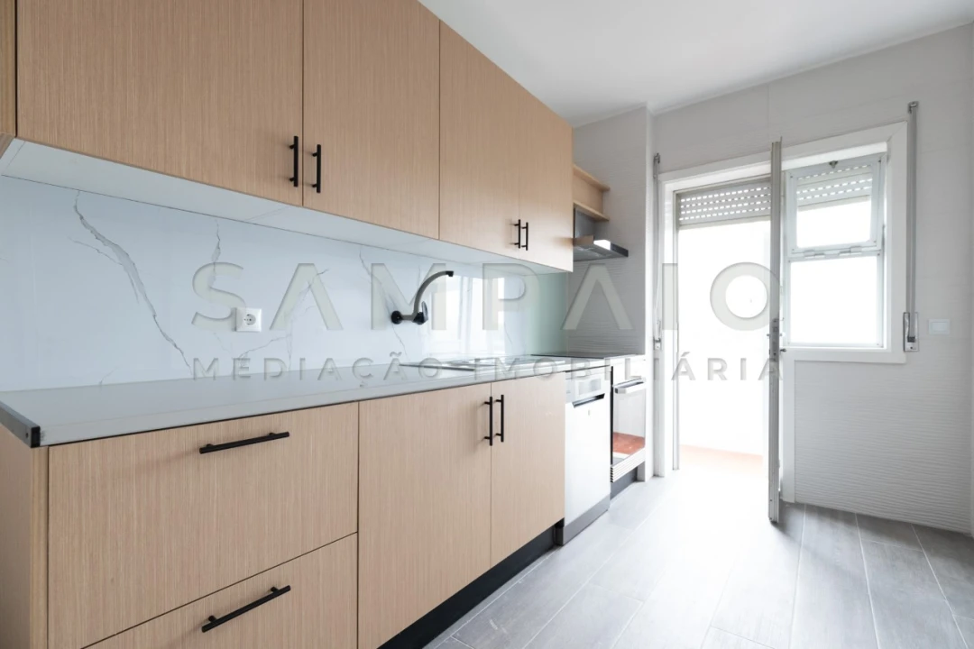 Apartamento T4 para Venda em Ramalde Foto 1