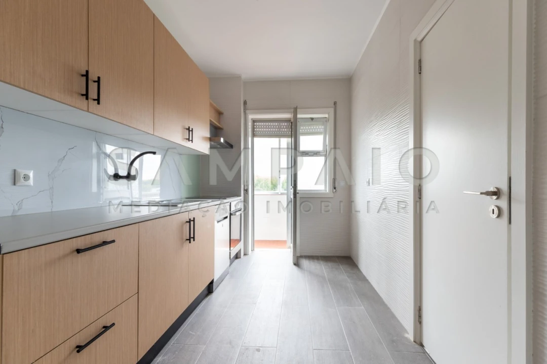 Apartamento T4 para Venda em Ramalde Foto 3