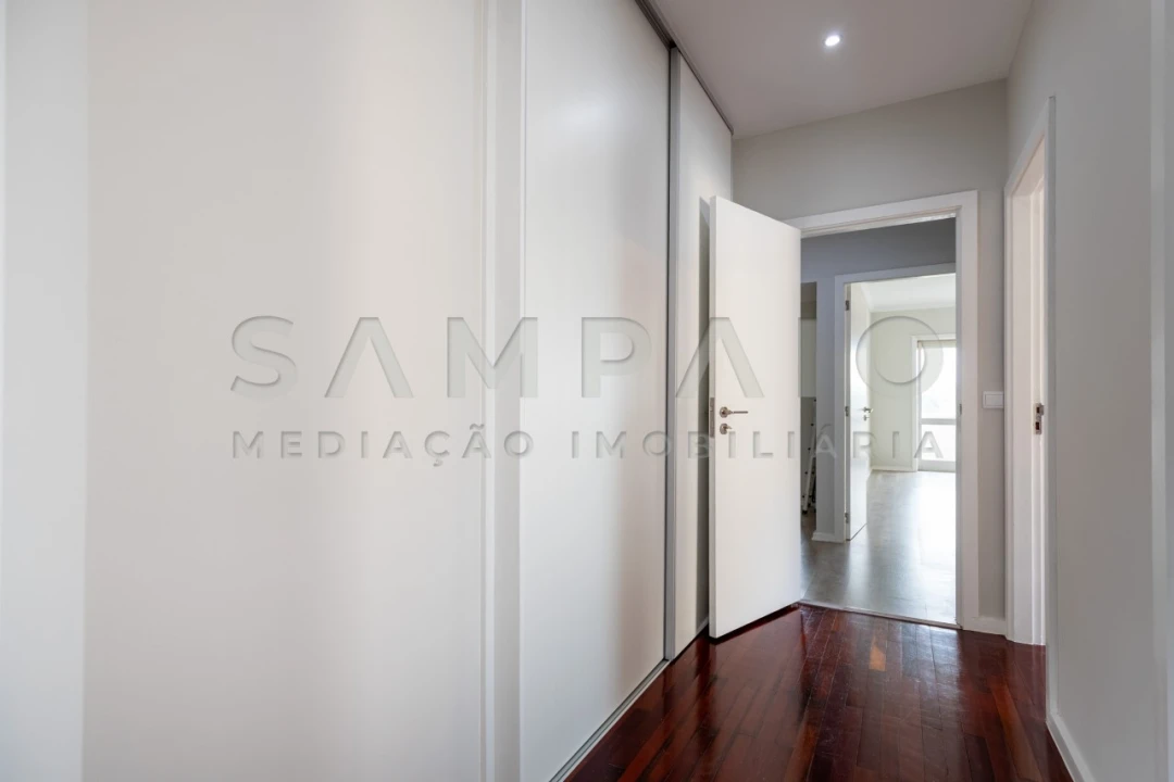 Apartamento T4 para Venda em Ramalde Foto 13