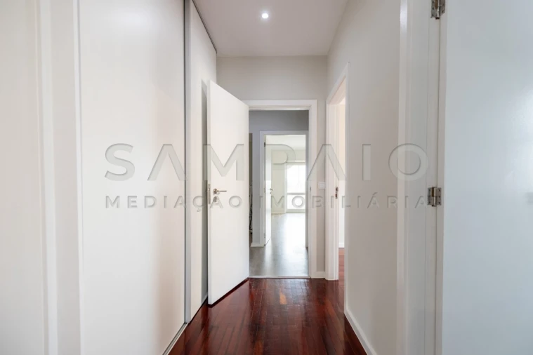 Apartamento T4 para Venda em Ramalde Foto 11