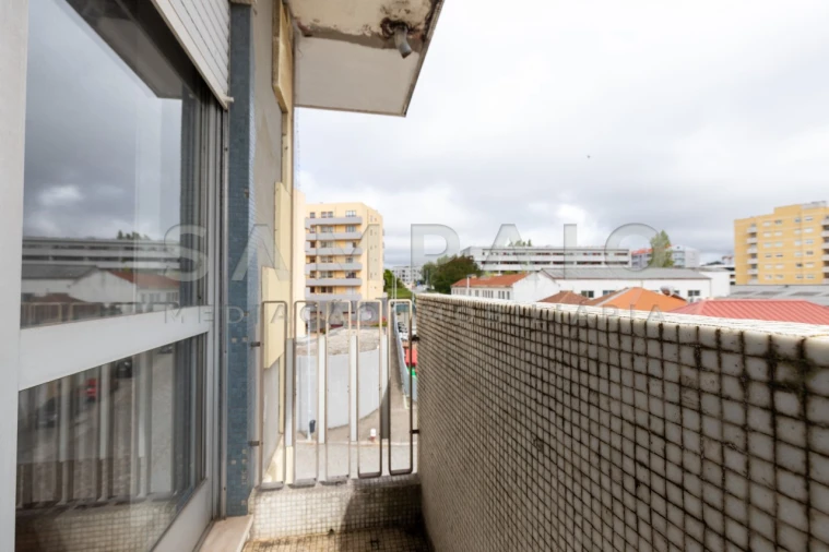 Apartamento T4 para Venda em Ramalde Foto 17