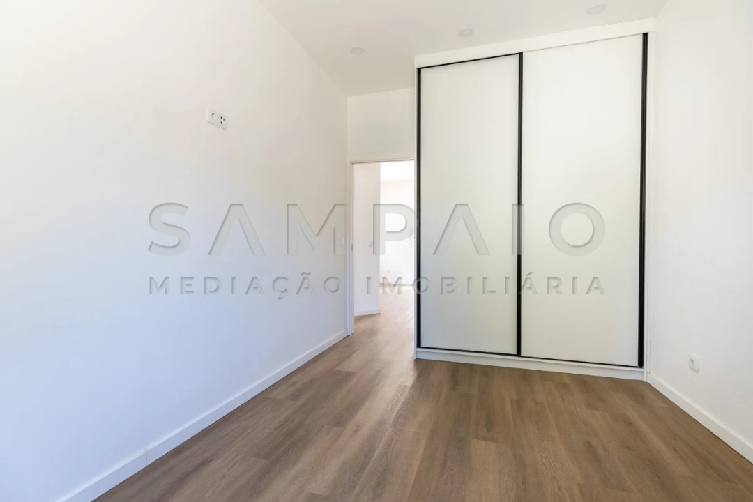 Moradia T2 para Venda em Mafamude e Vilar do Paraíso Foto 12