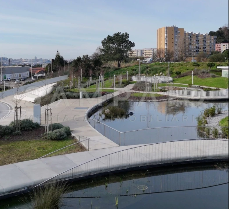 Prédio para Venda em Gondomar (São Cosme), Valbom e Jovim Foto 3