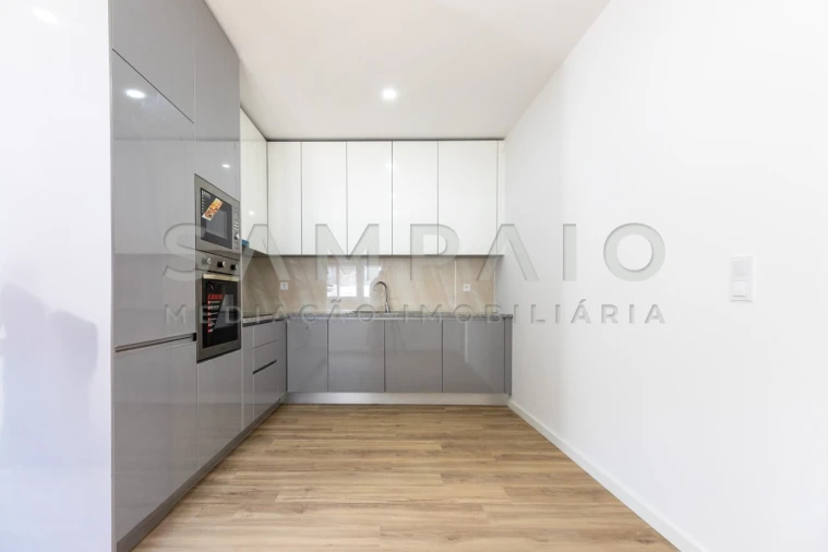 Moradia T1 para Venda em Rio Tinto Foto 3