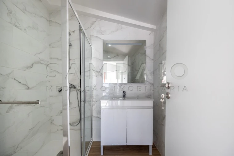 Moradia T1 para Venda em Rio Tinto Foto 10