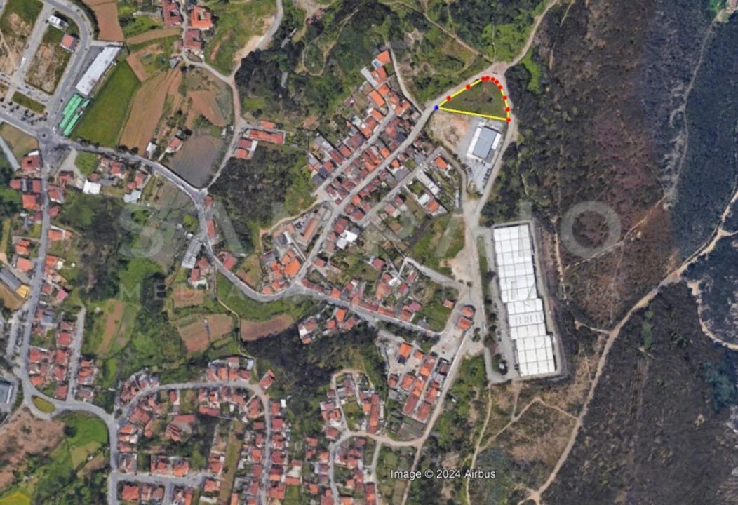 Terreno para Venda em Fânzeres e São Pedro da Cova Foto 3