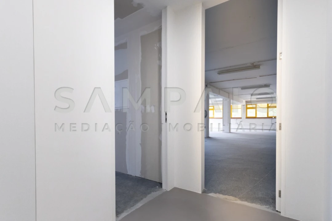 Escritório para Arrendamento em Ramalde Foto 8