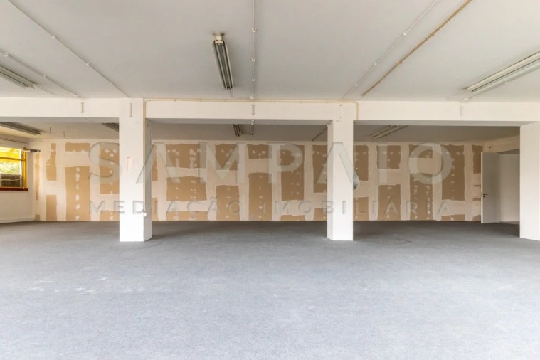 Escritório para Arrendamento em Ramalde Foto 6