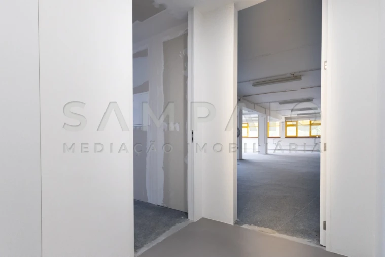 Escritório para Arrendamento em Ramalde Foto 8